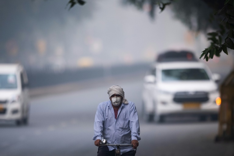 Millions in Indian capital endure ‘eye-burning’ smog