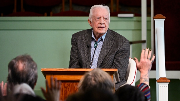 Still teaching at 95, Jimmy Carter draws devotees to church