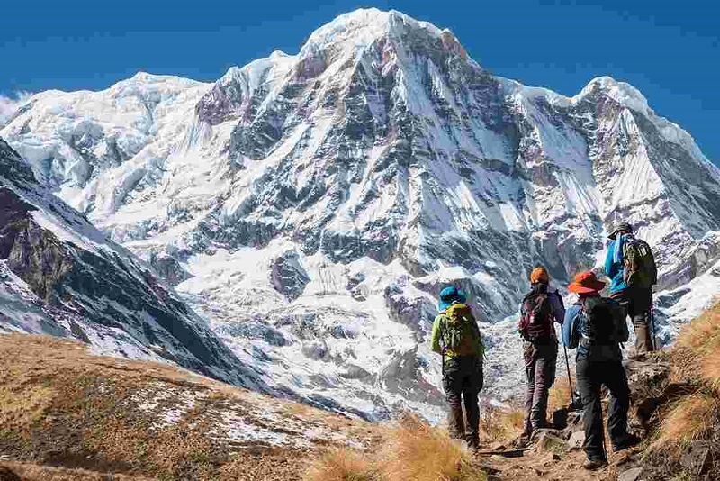 बढे पर्यटक
