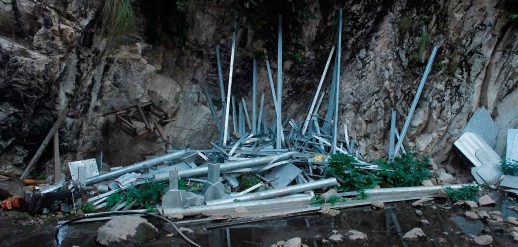 मोबाइल अवरुद्ध, टावरको सामान बाटोमै अलपत्र