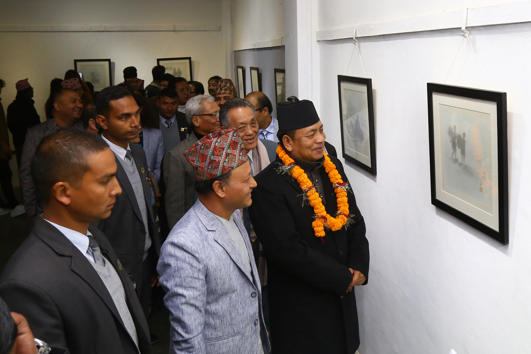 उपराष्ट्रपति पुन कला सिर्जनामा रमाउँदै