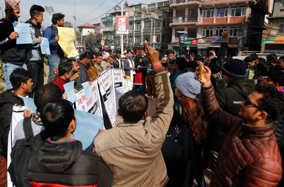 पसिनाको मूल्य खोज्दै माइतीघरमा बूढो किसान