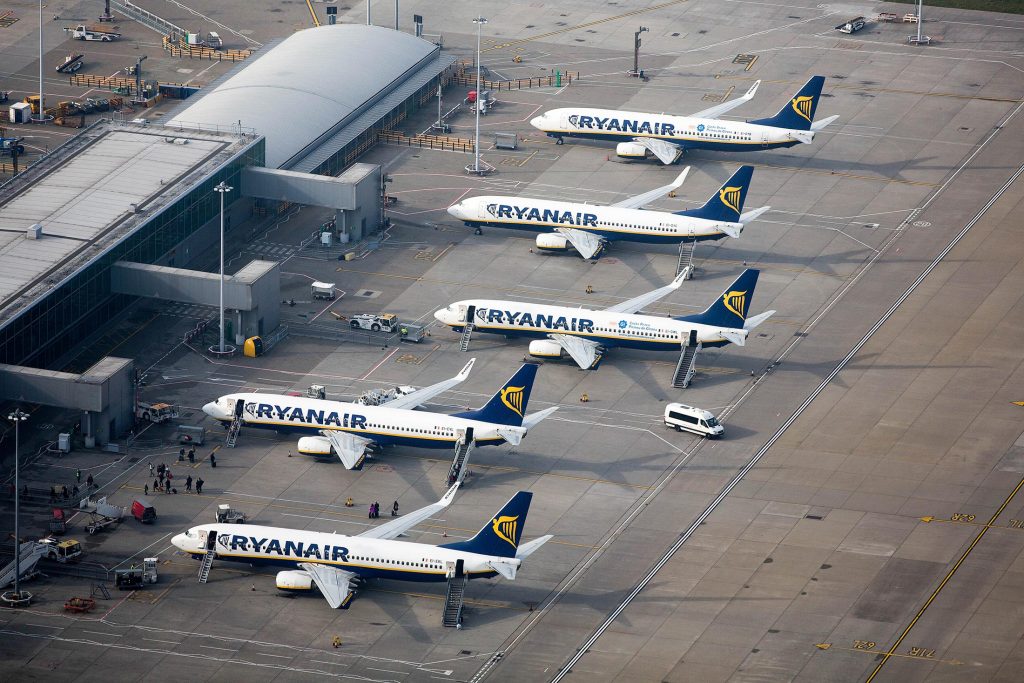 Ryanair lifts profit forecast after upbeat Christmas