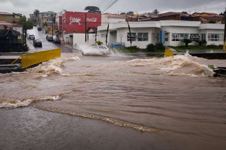 Death toll from heavy rains rises to 14 in Brazil