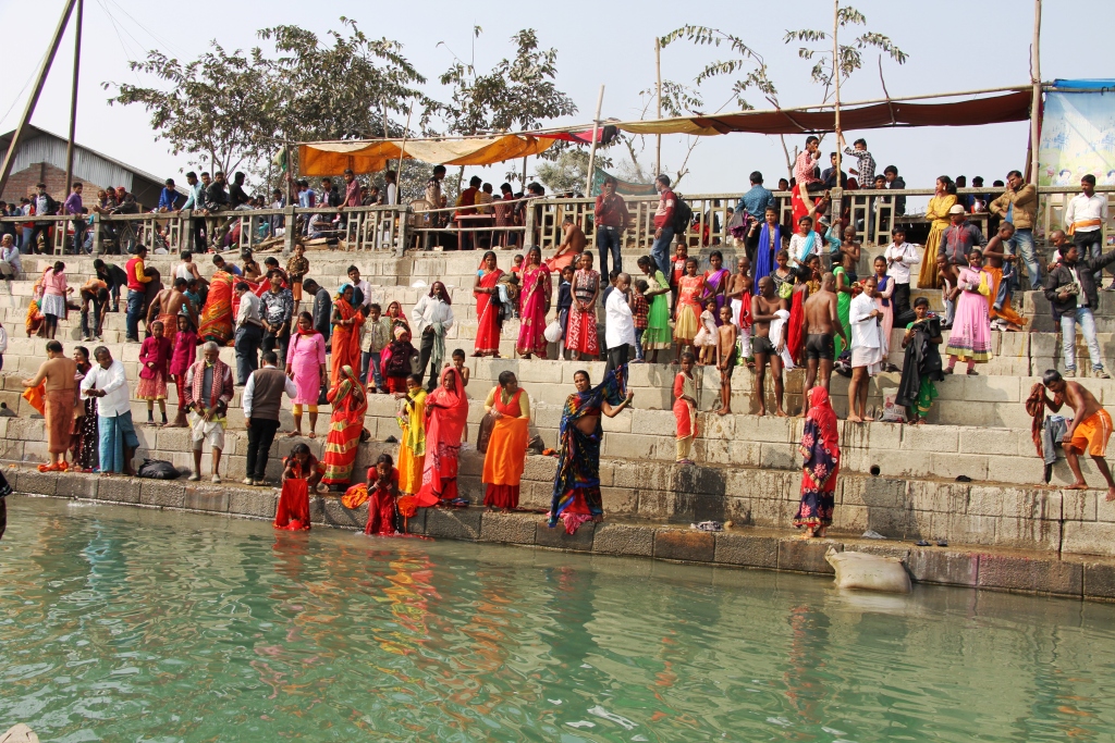 कोशीमा स्नान गर्न आउनेको घुइँचो