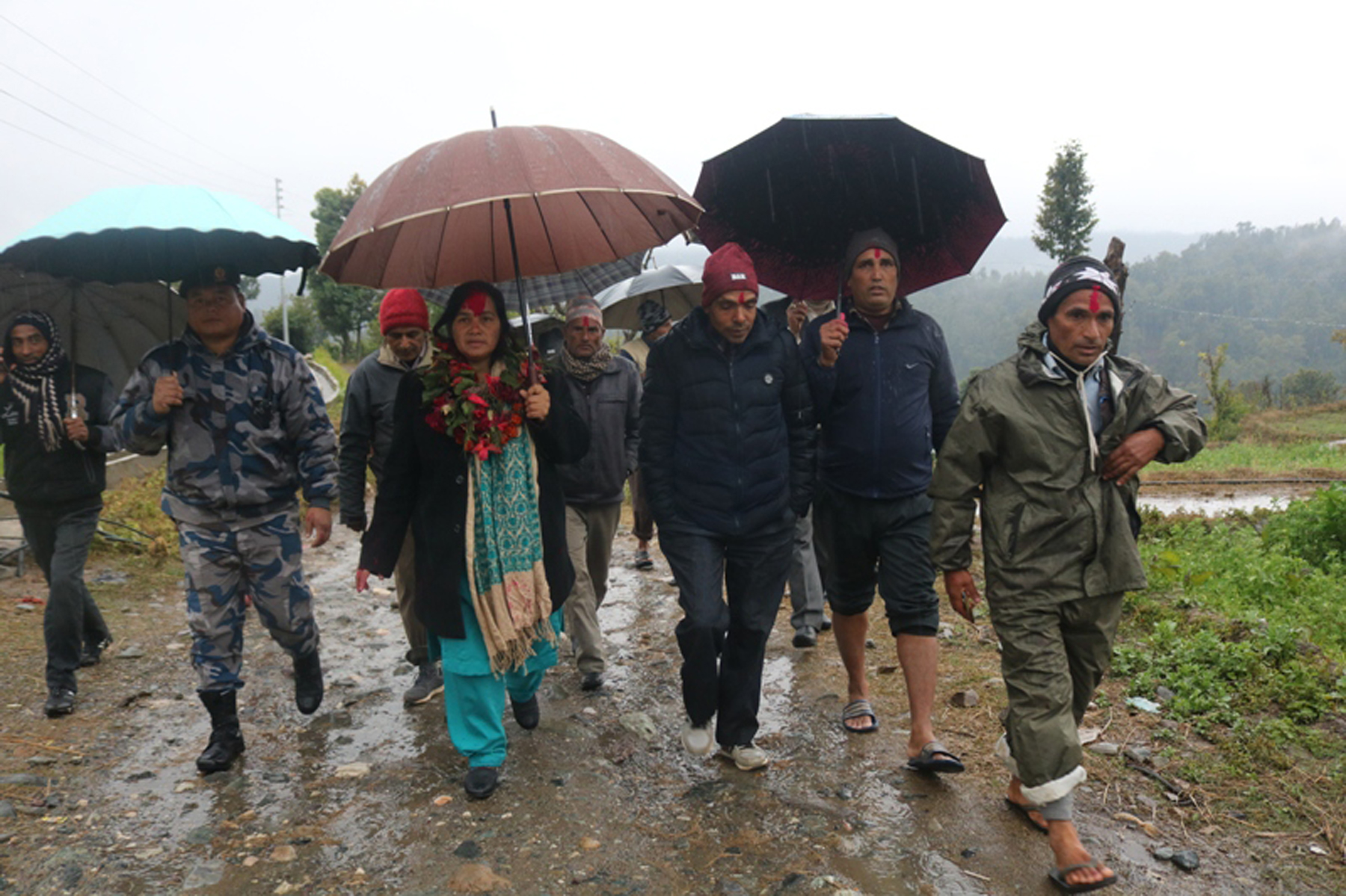 झरीमै कृषिमन्त्री कृषकको दैलामा