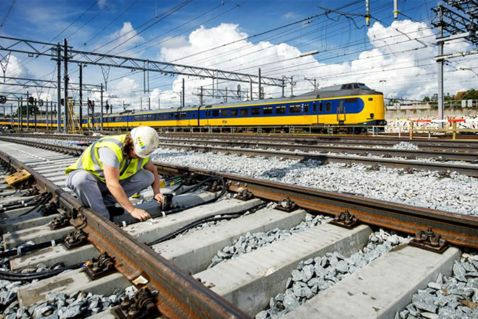 Deutsche Bahn to invest 12.2 bln euros in railway infrastructure