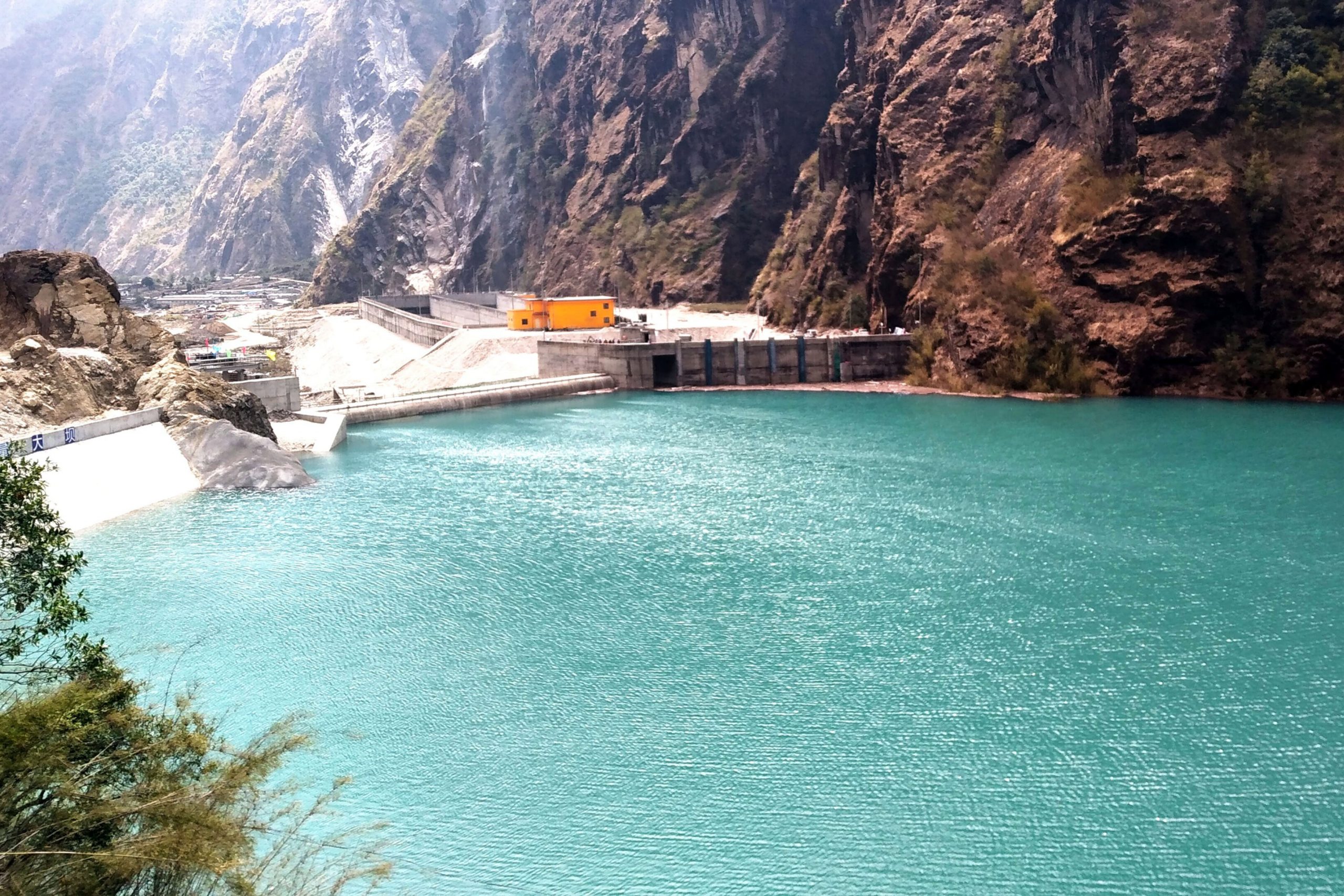 निर्मार्णाधीन तामाकोशी बाधस्थल परीक्षण