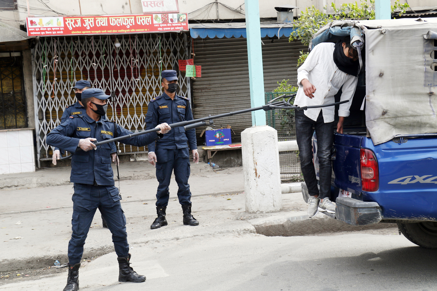 लकडाउन उल्लङ्घन गर्ने व्यक्ति पक्राउ