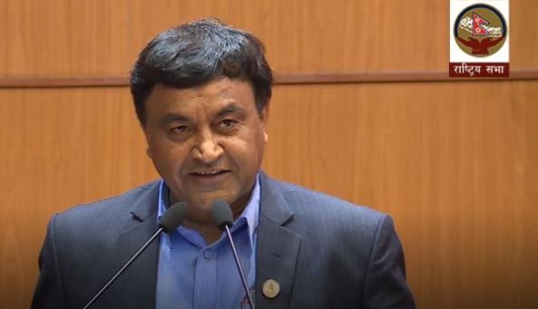 भूमिहीन समस्याबारे मन्त्रीबाट जवाफ माग