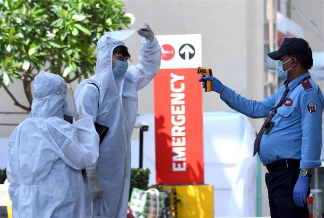 India’s COVID-19 tally reaches 33,050; death toll at 1,074