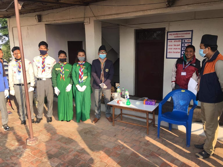 लकडाउनको पालना गराउन भक्तपुरका गल्ली-गल्लीमा नेपाल स्काउट