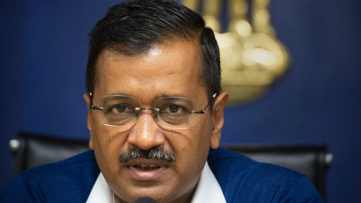 Kejriwal announces Rs 1 cr compensation if one dies while dealing with COVID-19 patients