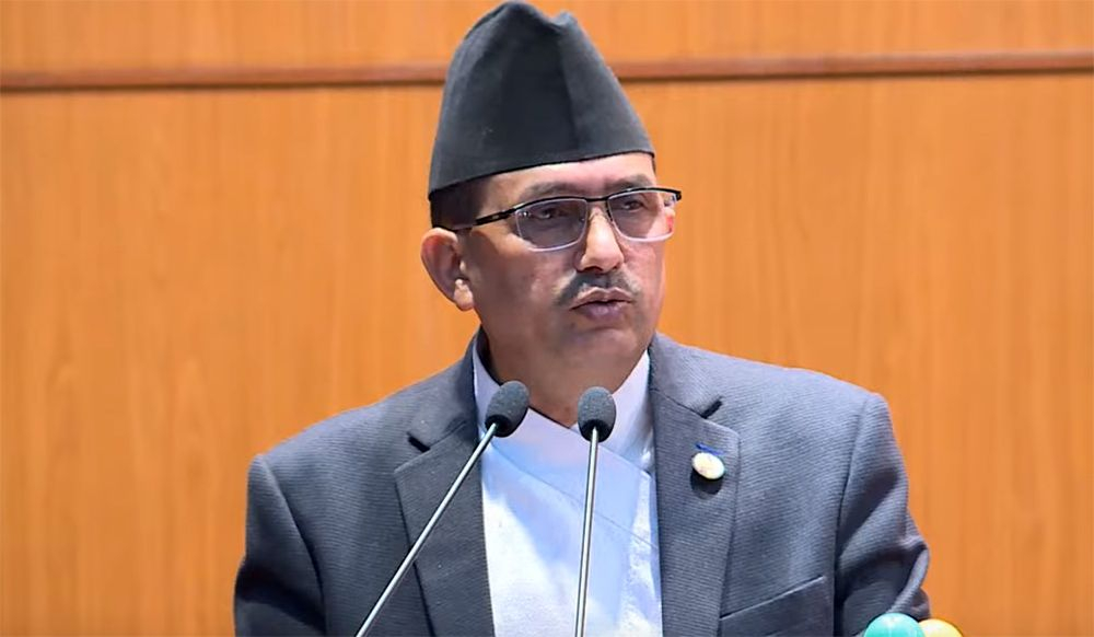 औषधिमा आत्मनिर्भर हुने गरी काम गर्न मन्त्री ढकालको आग्रह