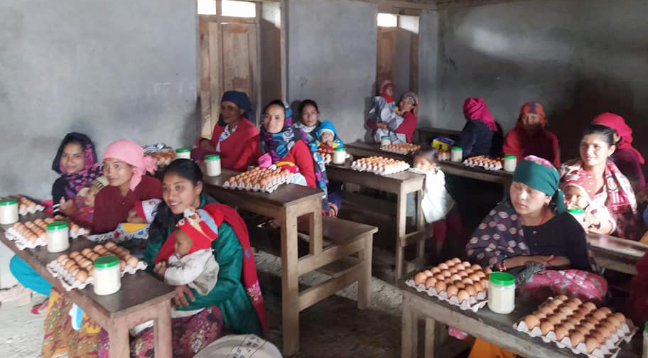 बन्दाबन्दीमा सुत्केरीलाई पोषिला खानेकुरा वितरण