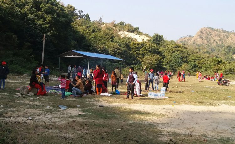बन्दाबन्दी खुकुलो, वनभोज जानेको भीड