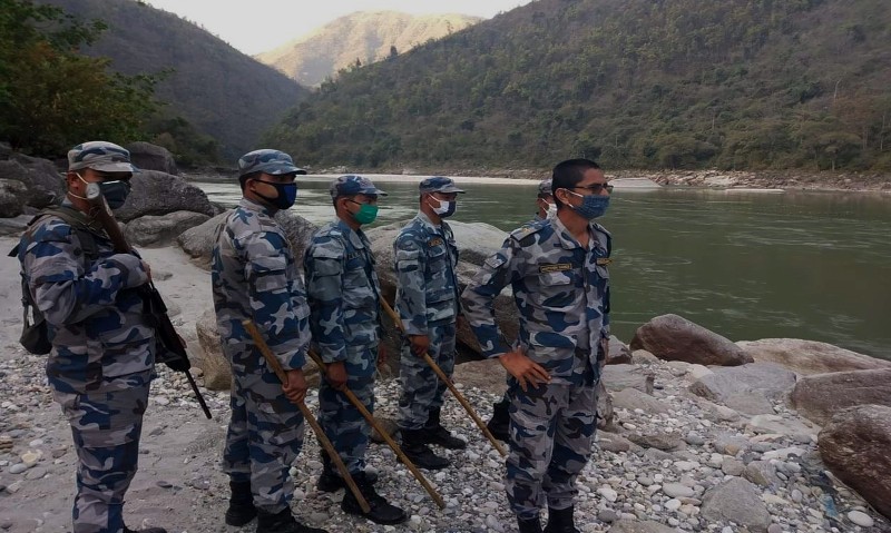 घाम पानी भोक निन्द्रा नभनी लालीदेखि तिङ्करसम्म सशस्त्र र नेपाल प्रहरी सिमा सुरक्षामा खटिए
