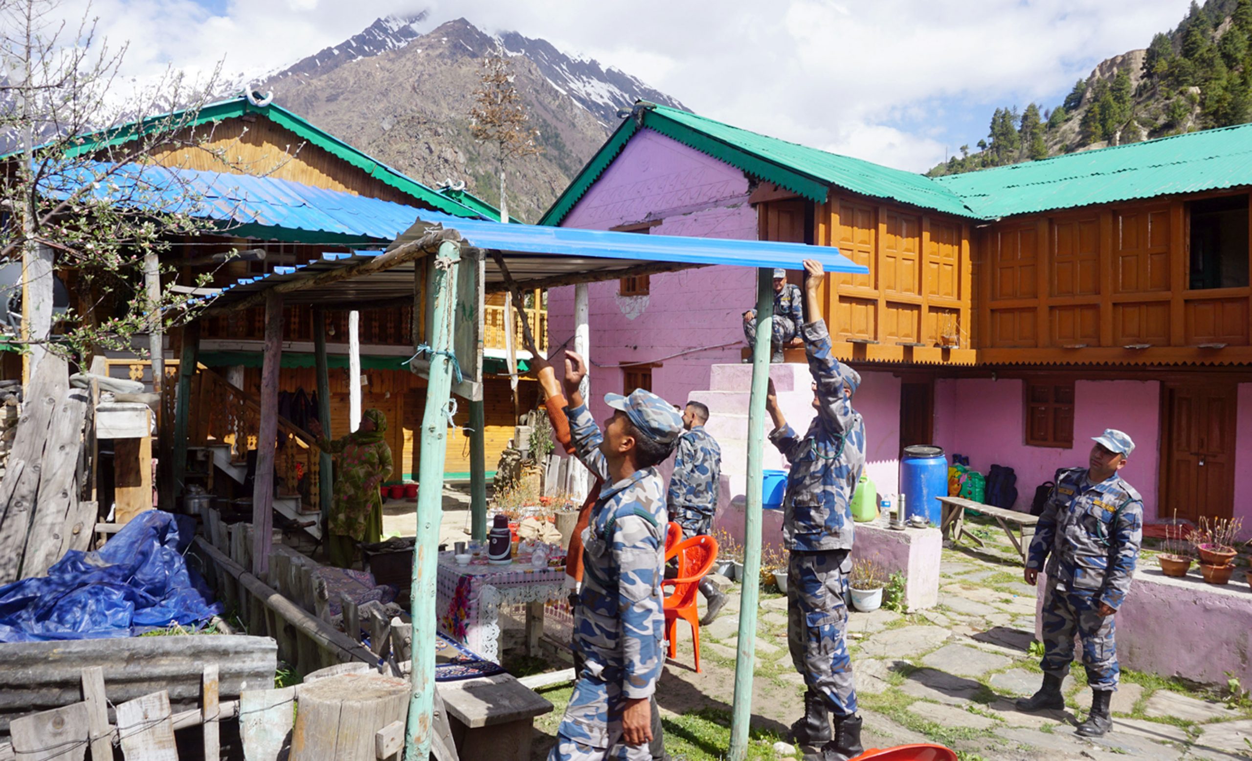 नेपाल–भारत  सीमामा शस्त्र प्रहरीको निगरानी चौकी स्थापना