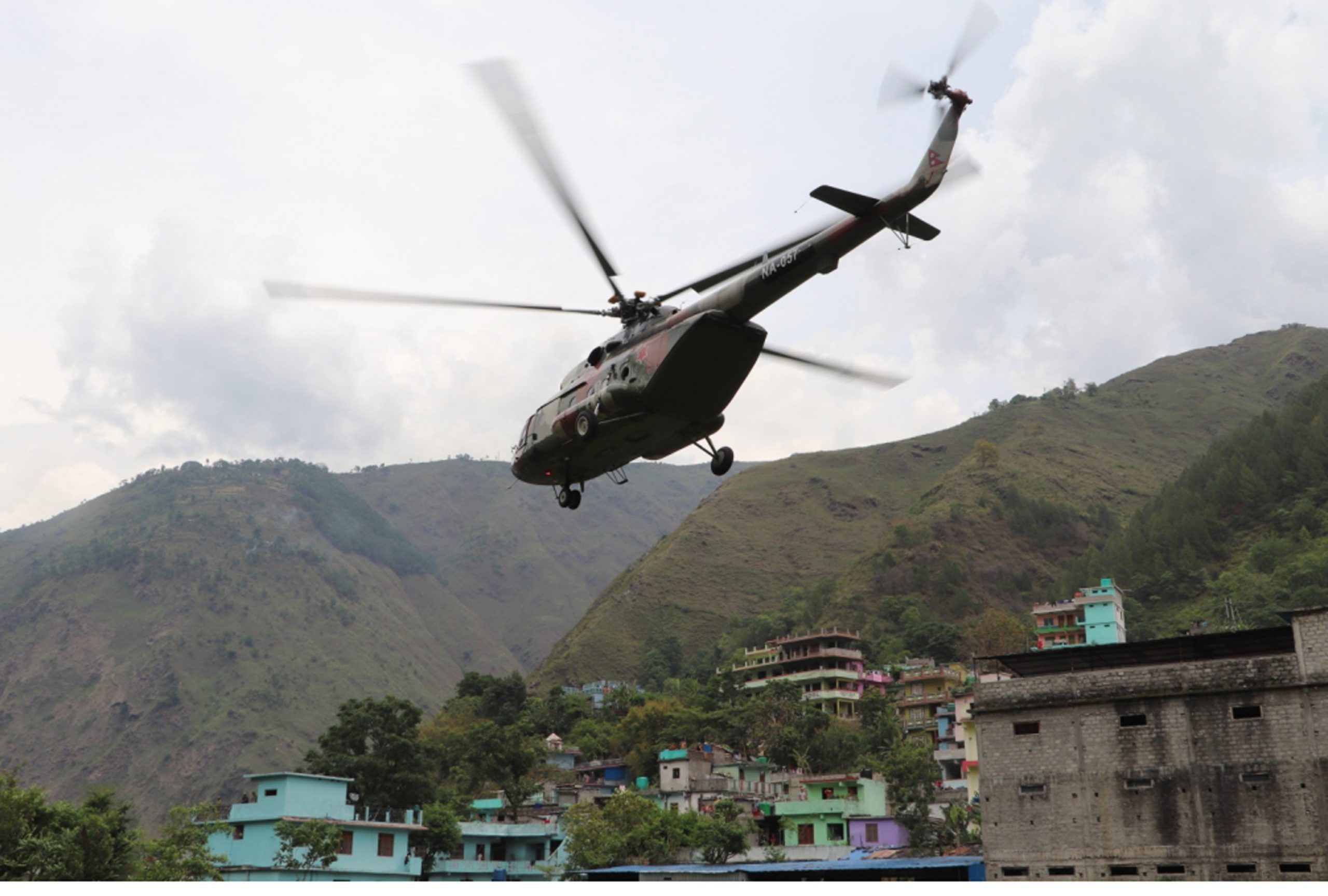 दार्चुलाबाट सुरक्षाकर्मी बोर्डर आउट पोष्ट (बीओपी) स्थापनाका लागि  सीमा जाँदै