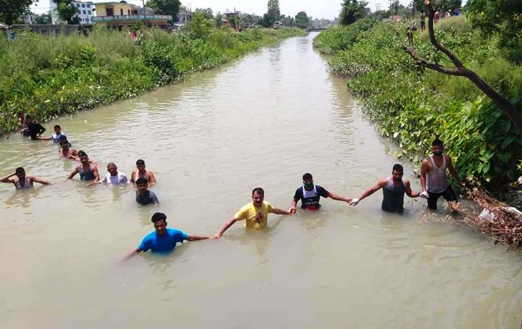 नहरमा डुवेका व्यक्तिको खोजी गरिँदै