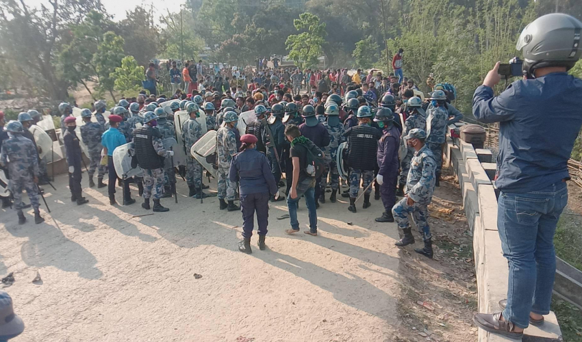 रोकिएन सीमाबाट नेपाल प्रवेश गर्नेक्रम