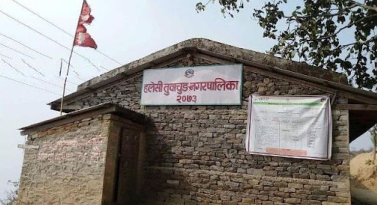 एक युवकमा कोरोना भाइरस देखिएसँगै हलेसी तुवाचुङ नगरपालिका अनिश्चितकालीन बन्द