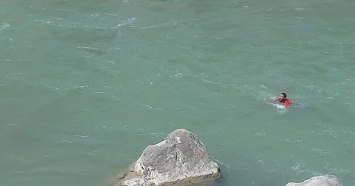 महाकाली नदिमामा एक महिला बेपत्ता