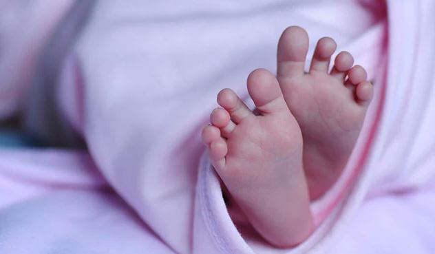 क्वारेन्टिनमै जन्मियो शिशु