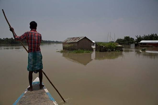 आसाममा आएको बाढीका कारण ७६ को मृत्यु, ५४ लाख प्रभावित