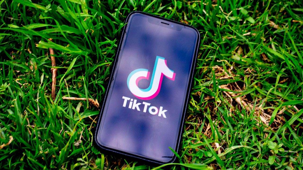 Amazon asks employees to delete TikTok from cellphones