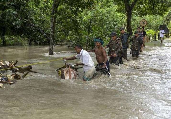 आसाममा बाढीबाट ९३ जनाको मृत्यु