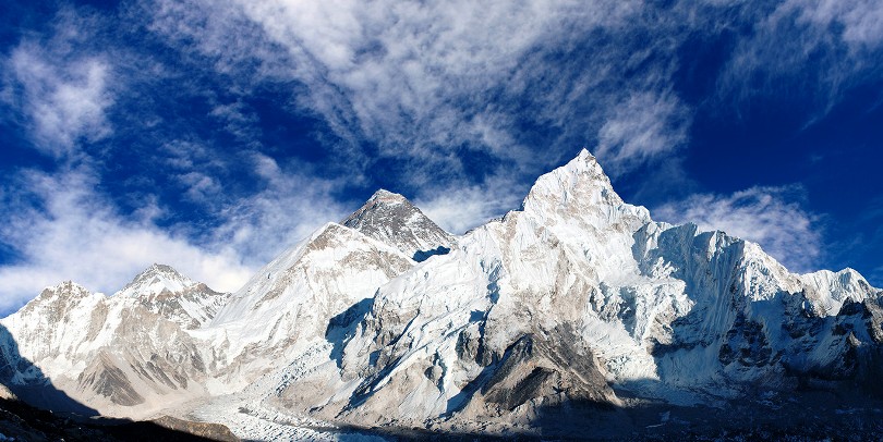 सगरमाथा क्षेत्रका पर्यटक दोब्बरले ह्रास