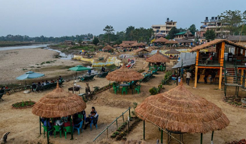 सञ्चालनमा आए सौराहाका होटल