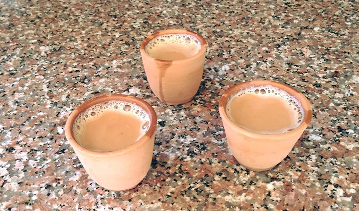 मट्का चियामा रमाउँदै