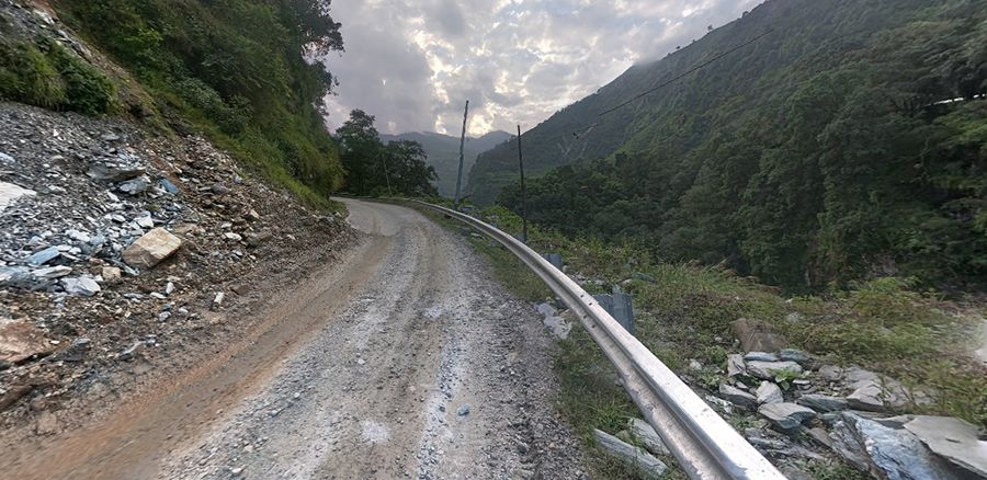 अरनिको राजमार्गमा यातायात सञ्चालन