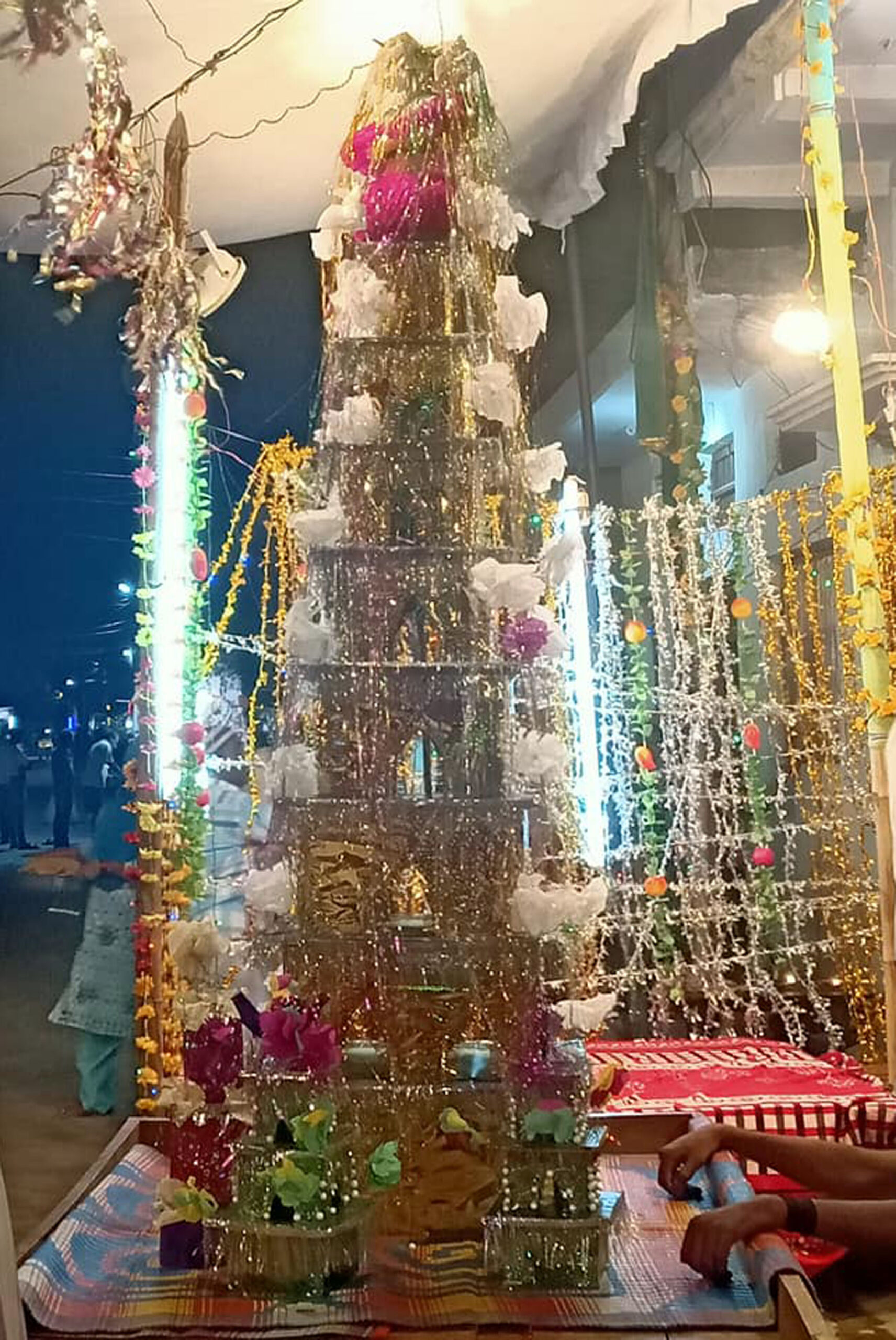 मोहर्रम पर्वमा घरमा सजाइएको ताजिया
