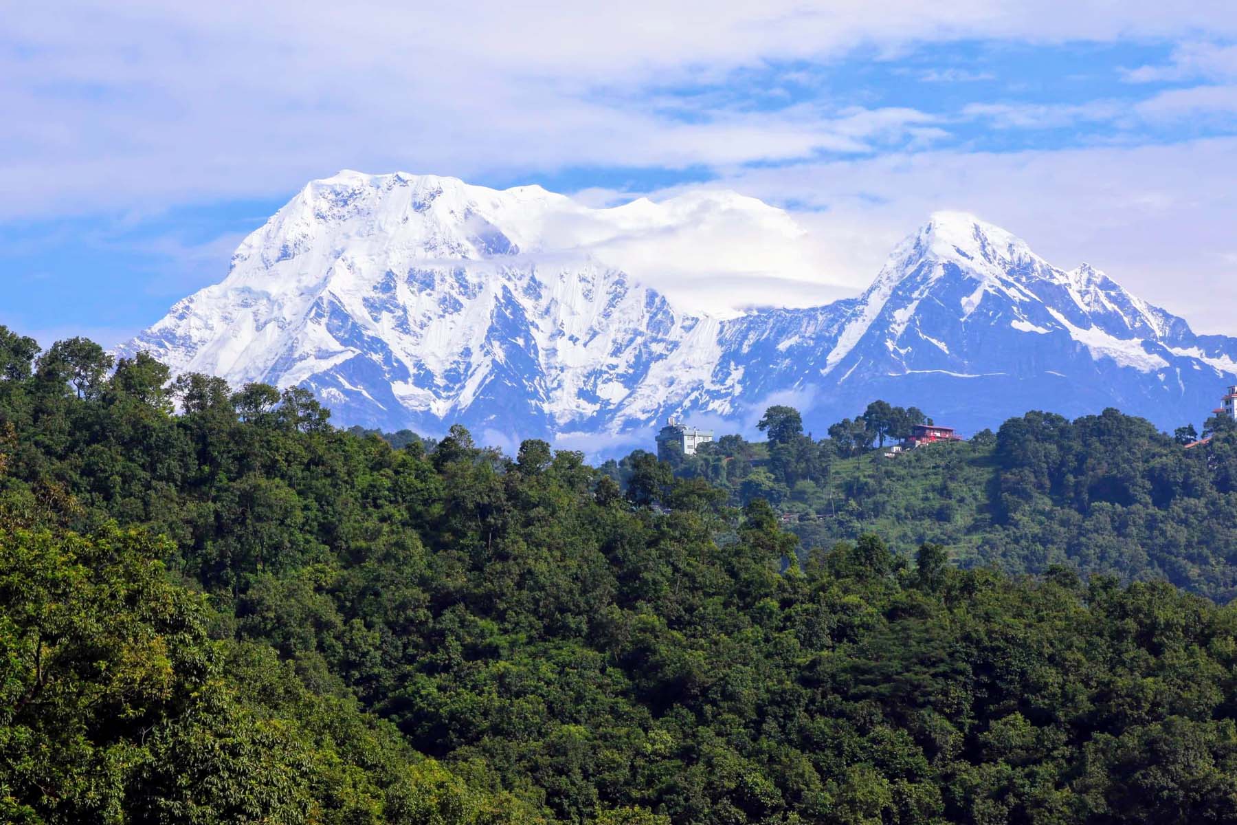 पोखराबाट देखिएको अन्नपूर्ण हिमश्रङ्खला