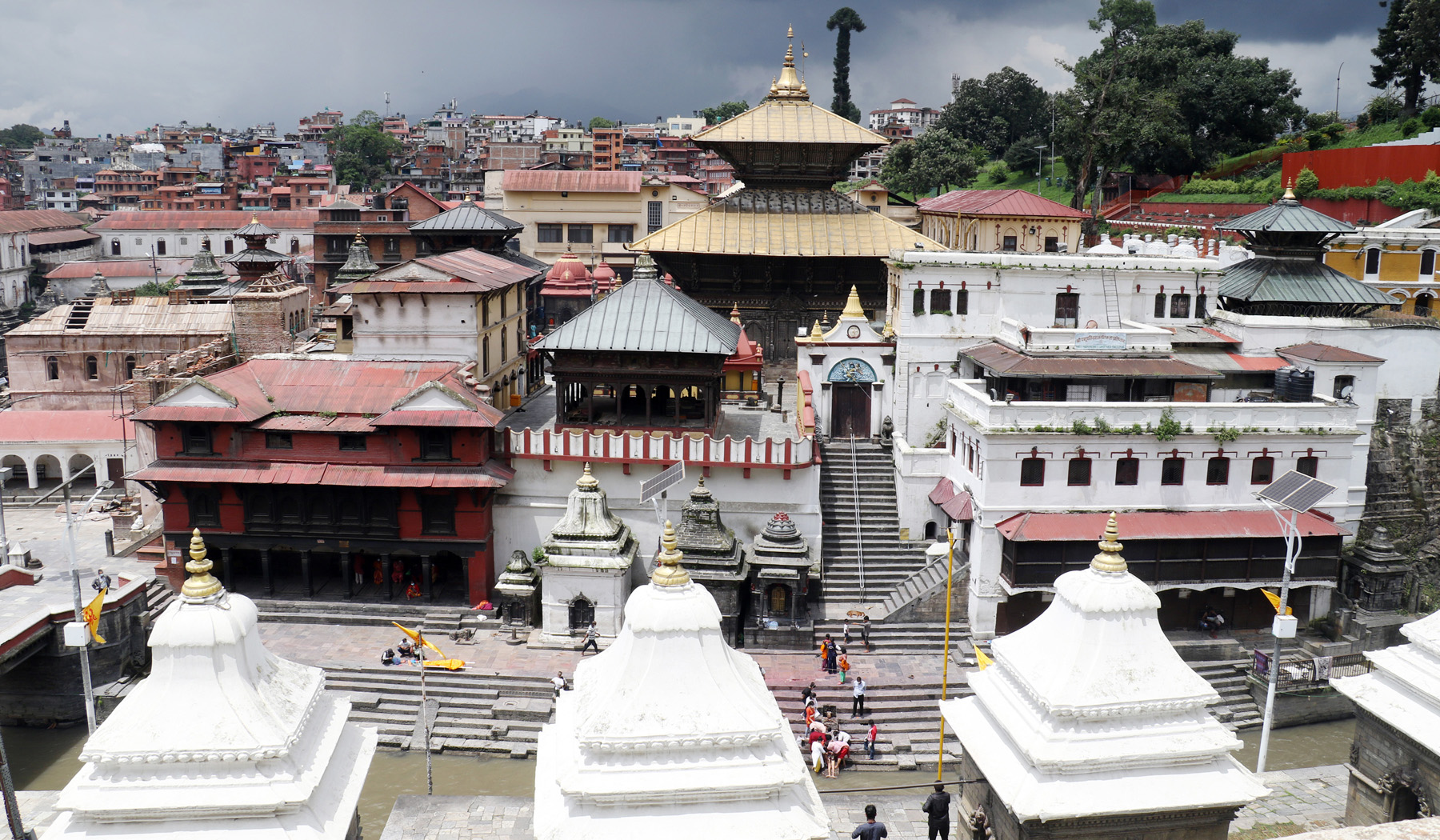 कोरानो भाइरसको महामारीका कारण सुनसान पशुपति क्षेत्र