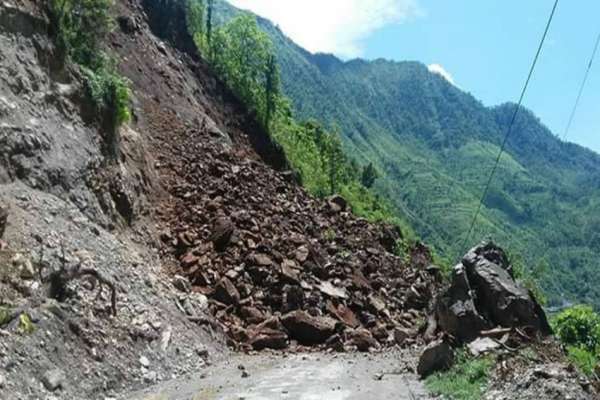 डेढ महिनादेखि दार्चुला–तिङ्कर सडक अवरुद्ध