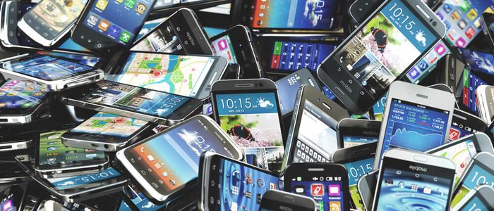 तीन लाख बराबरका मोबाइल ब्याट्री र डिस्प्ले बरामद