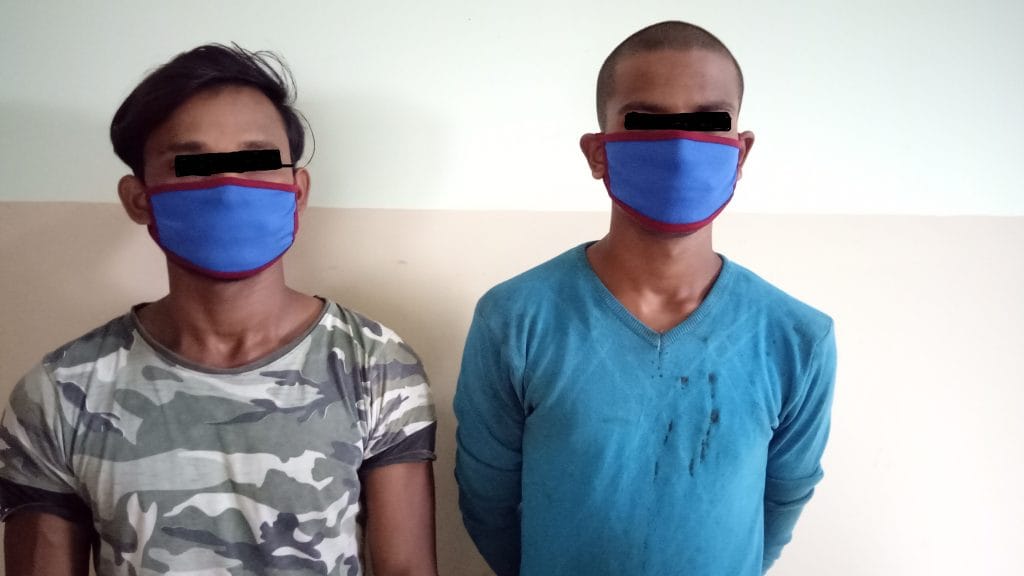 गहनामा रसायनको रुपमा प्रयोग हुने ५० किलो धातुसहित दुई पक्राउ
