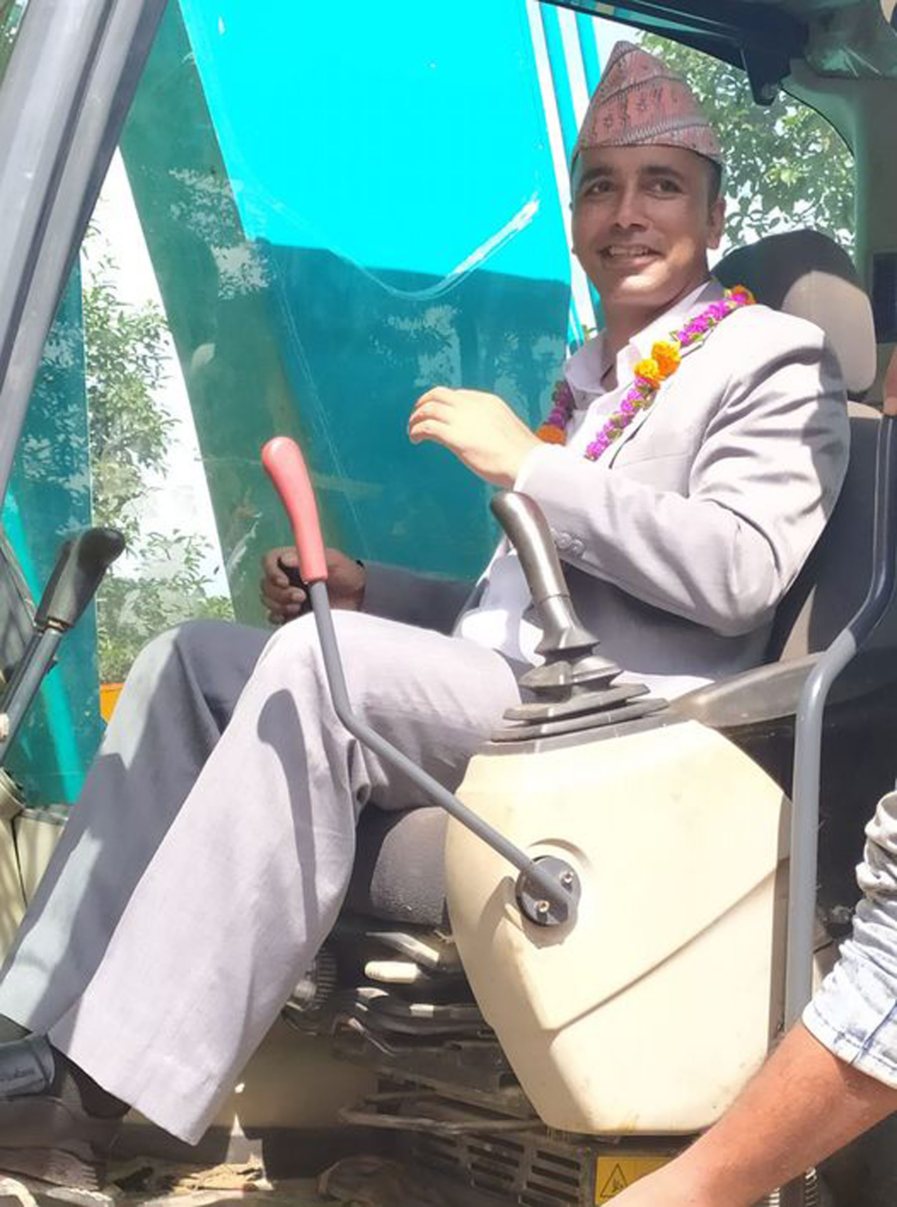 झ्याडी–देउराली खण्ड स्तरोन्नती शुरु