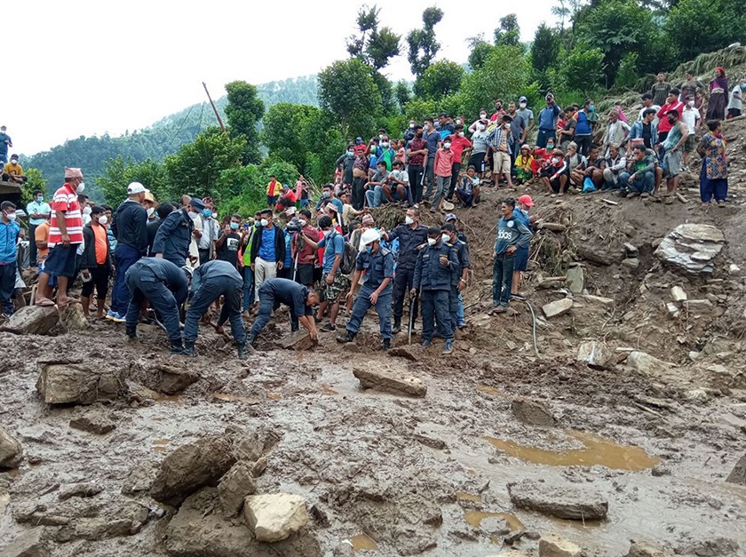 घुमथाङ पहिरामा मृतकको सङ्ख्या १३, बेपत्ता १८ को खोजी जारी