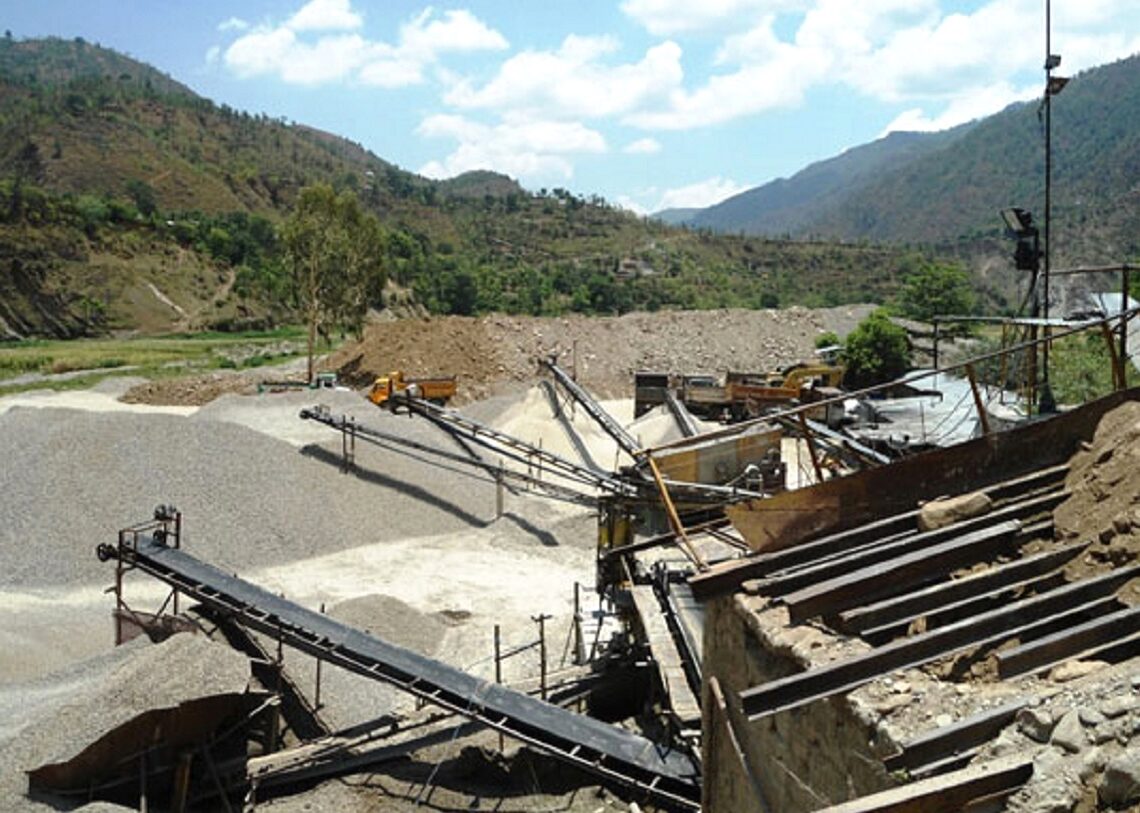 क्रसर उद्योगको मापदण्ड पालनामा कडाइ