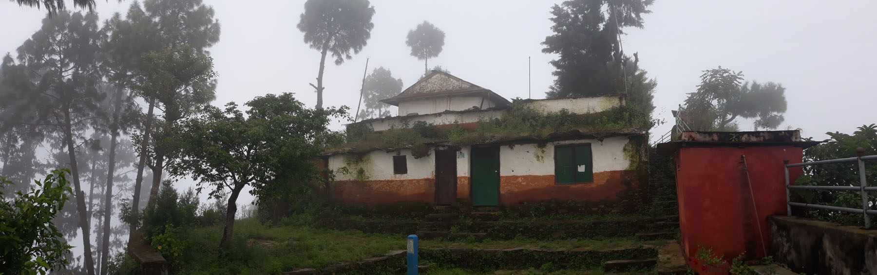 पर्यटकी क्षेत्र इस्माकोट दरबार जीर्ण बन्दै