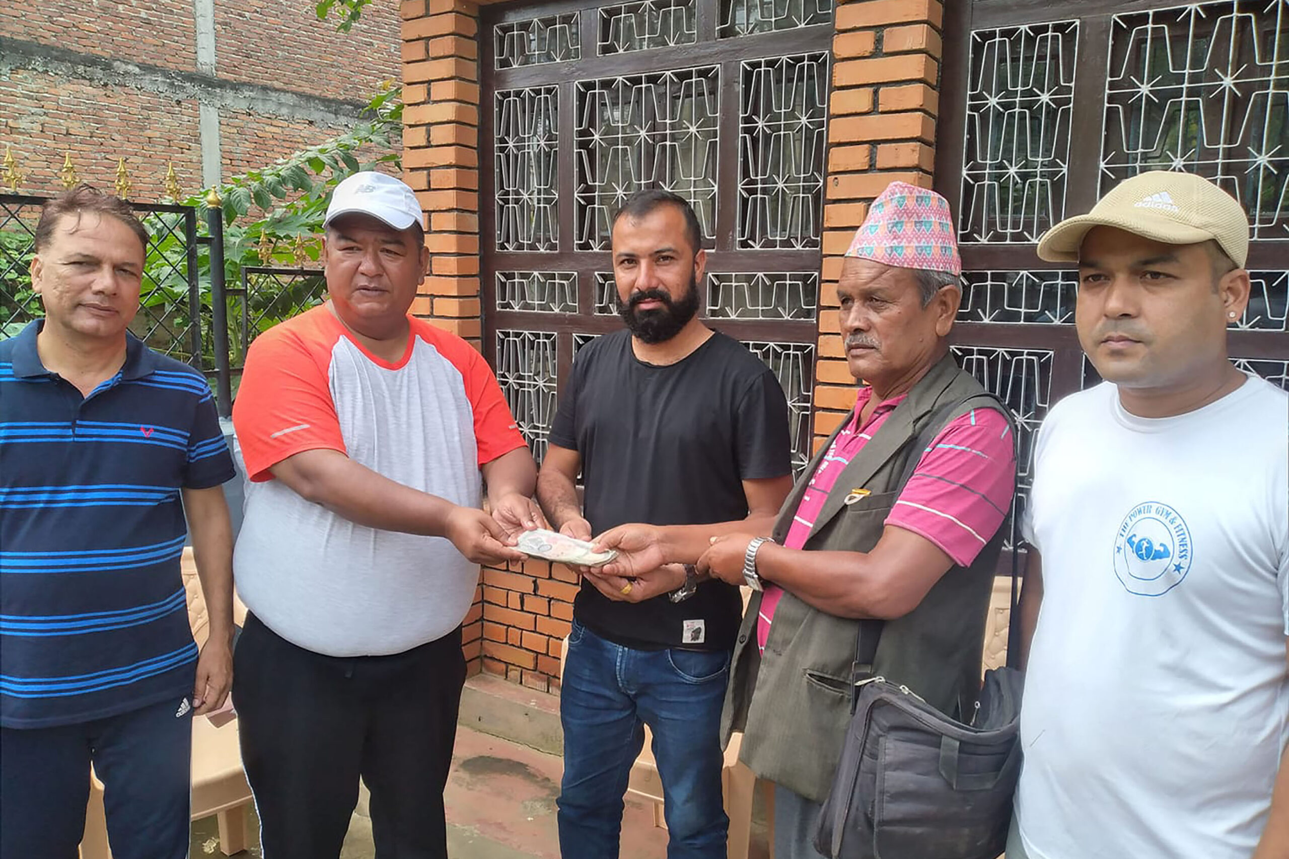 खानेपानी आयोजनालाई सांसदको सहयोग