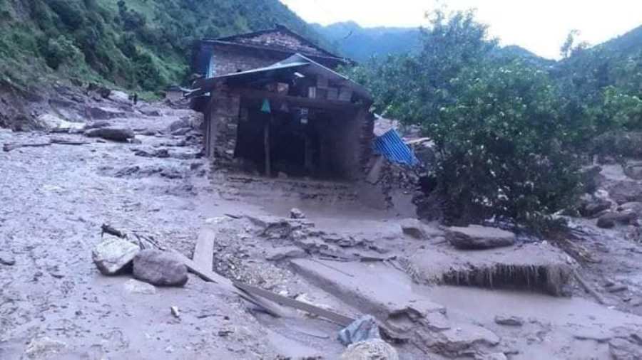 बाढीले सालझण्डी–ढोरपाटन सडकको १० किलोमिटर क्षति, उद्दार र राहतमा सकस