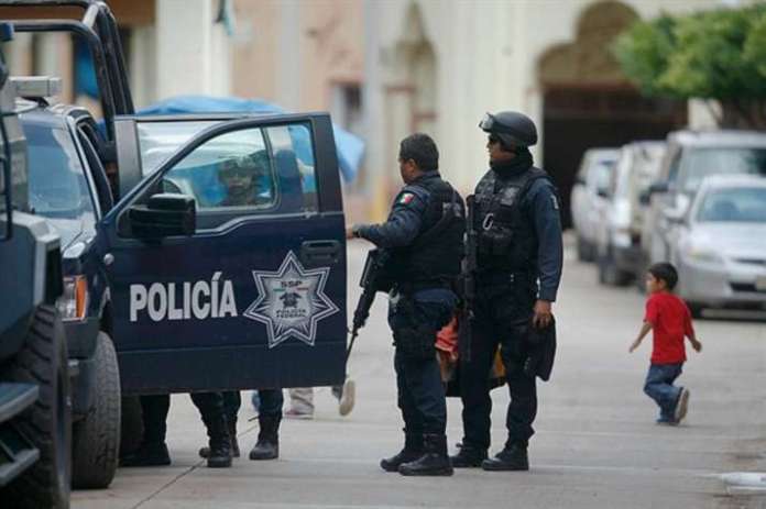 11 people killed as armed assailants opened fire in Mexico’s bar