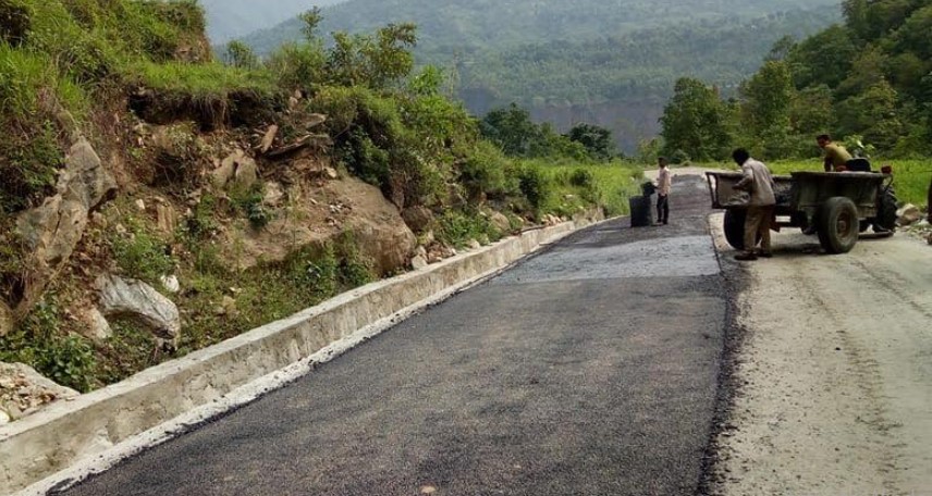 प्रदेश सरकारको लगानीमा सडक स्तरोन्नति