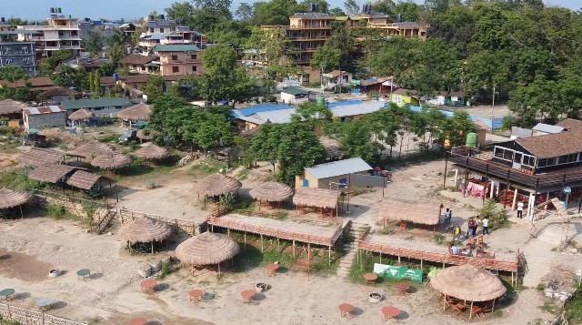 आन्तरिक उडान र निकुञ्ज खुलेसँगै सौराहाका पर्यटन व्यवसायी उत्साहित